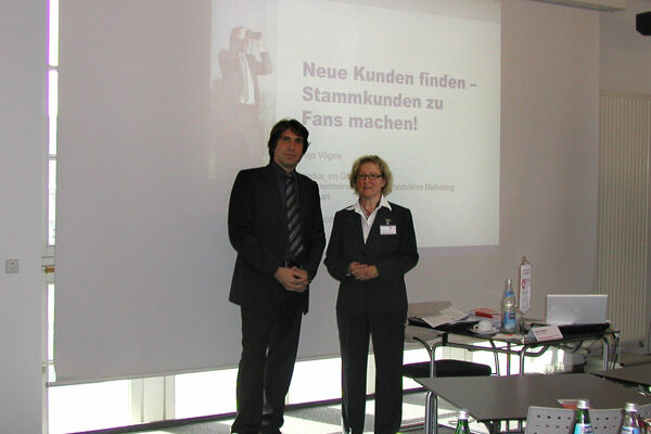 Ingo Vögele referiert über Kundengewinnung und Kundenbindung im Rahmen der Stuttgarter Montagsimpulse Bild 1