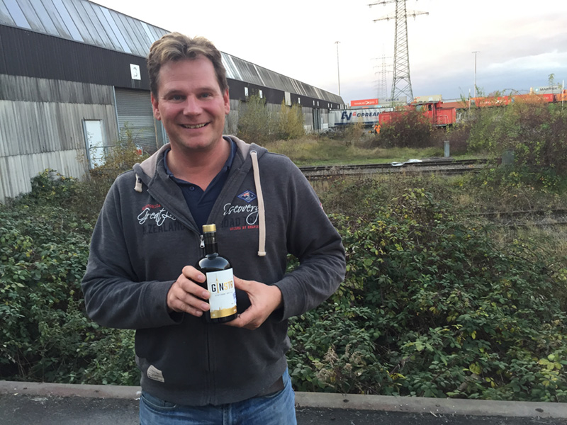 15 Jahre modus_vm Gewinn Übergabe an Thomas Haslbeck